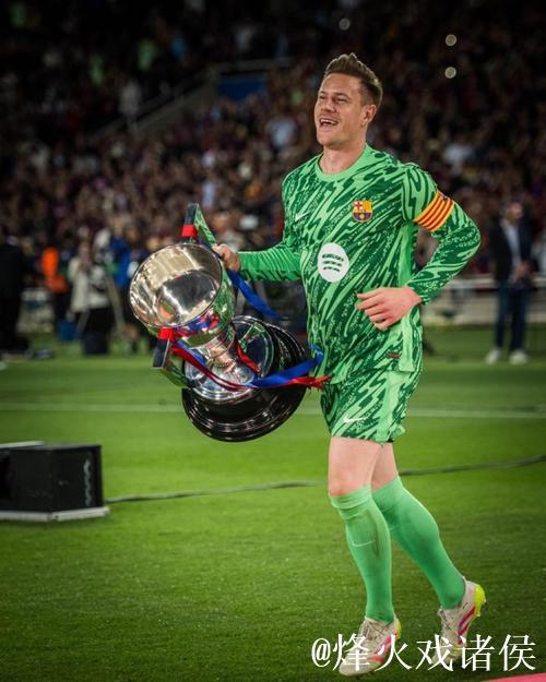 特尔施特根复出难获位置，巴萨考虑外租方案